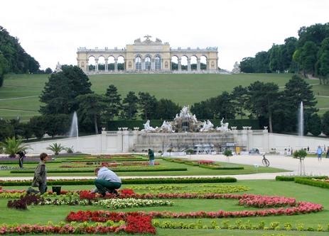 シェーンブルン宮殿と庭園